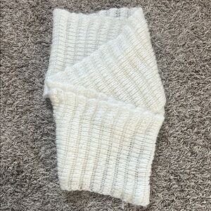 Elegant Sequins Cozy White Knit Scarf